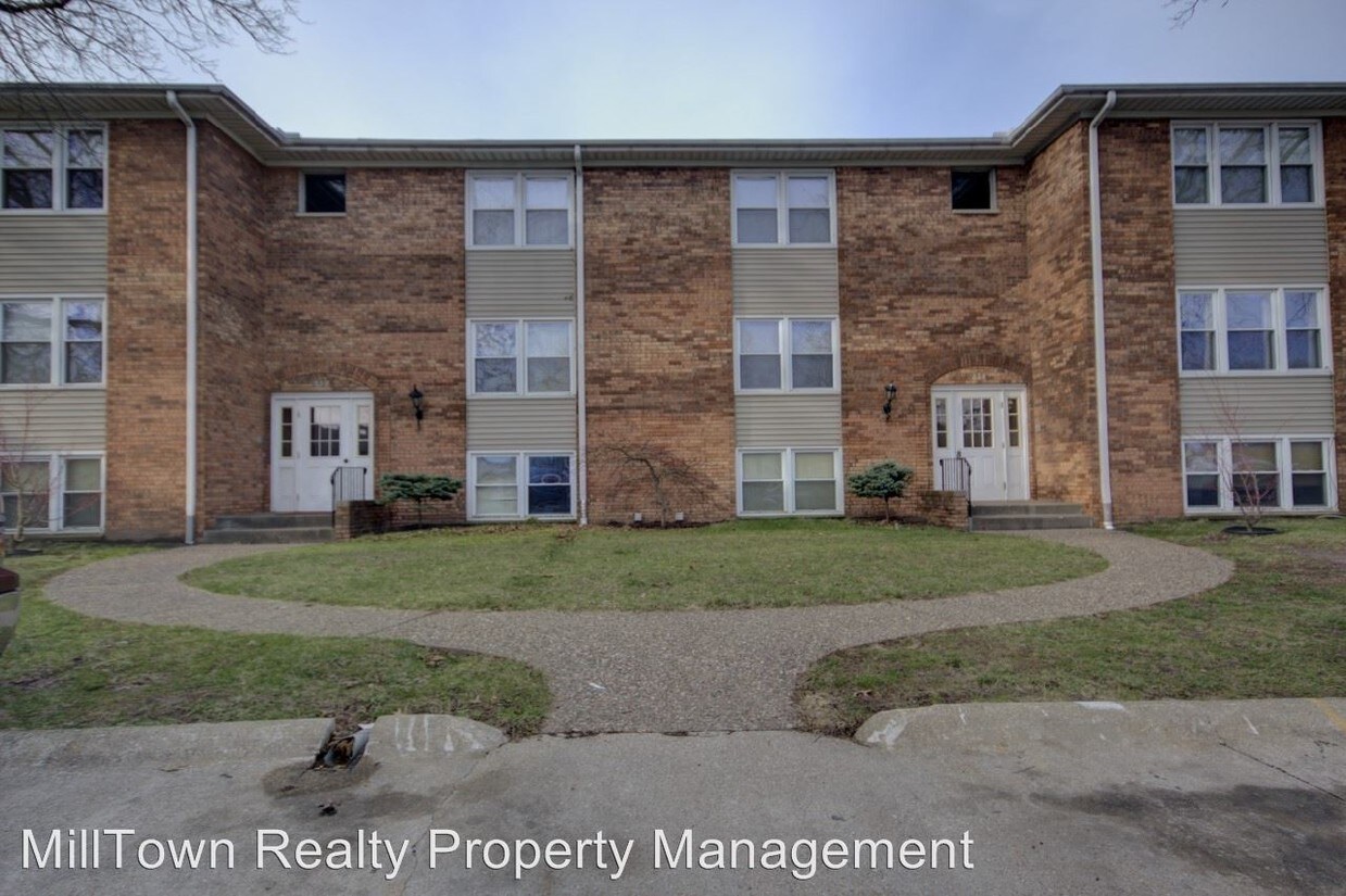 Primary Photo - 834 11th Street Ct