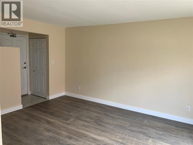 Building Photo - 2630 Columbia Ct