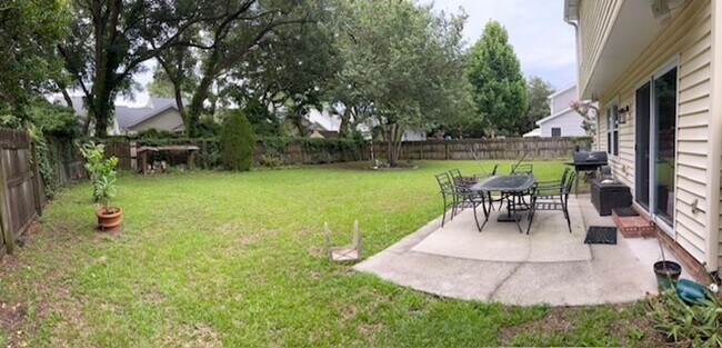 Building Photo - 940 Portabella Ln