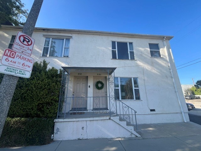 Building Photo - 2651 La Cienega Ave.