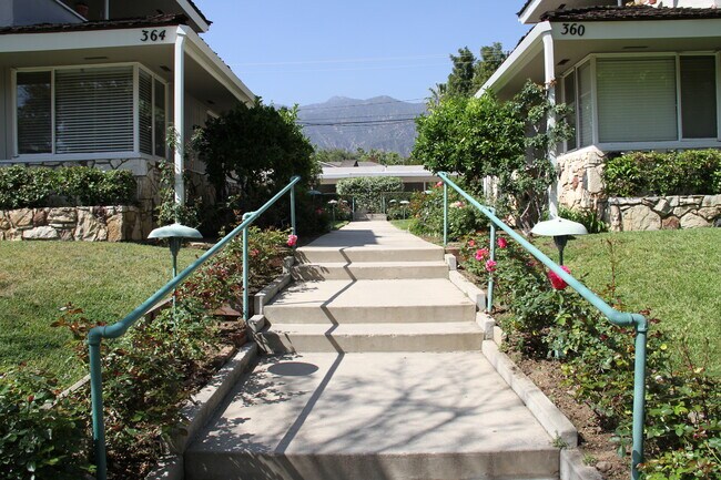 Foto del edificio - 364 Cliff Dr