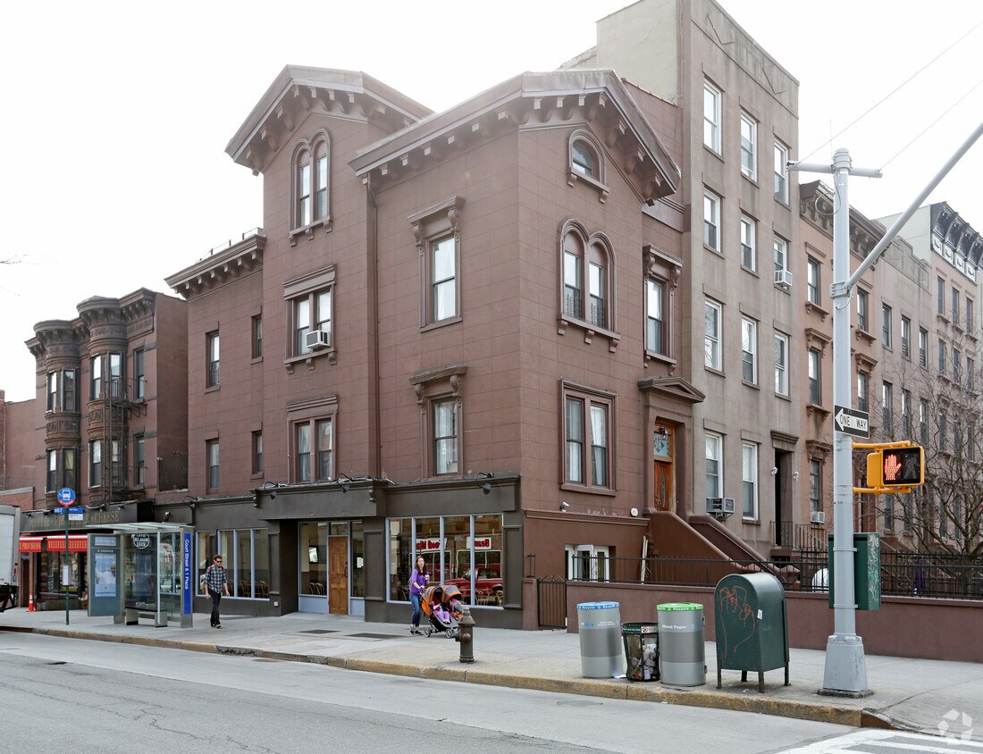 Foto principal - 412 Court St