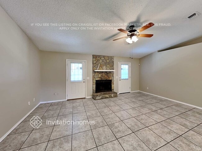 Foto del edificio - 3657 Lumberjack Cir S