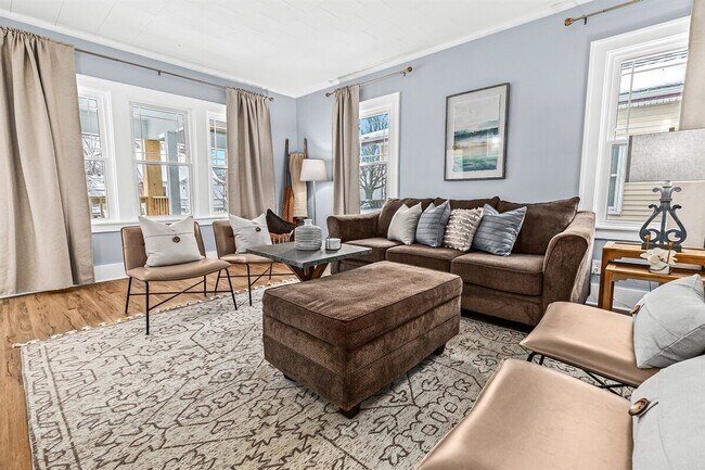 Foto del edificio - 419 S Kenwood Ave