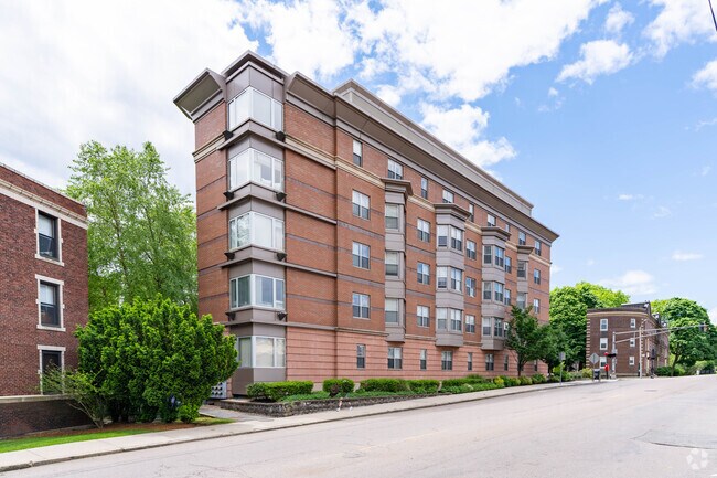120 Mountfort Street is located in the Audubon Circle submarket of Boston. - 120 Mountfort St