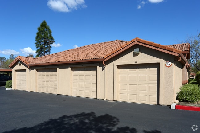 Building Photo - Paseo Villas Apartments