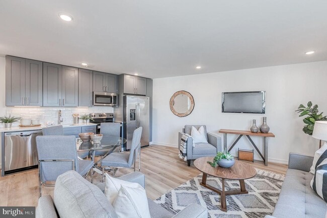 Foto del edificio - 1344-46 N Marston St