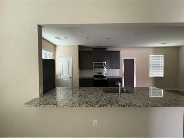 Foto del edificio - 306 Golden Sands Ln