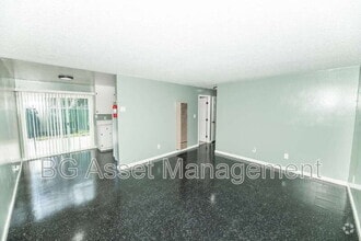 Building Photo - 1610 Sanford Ave
