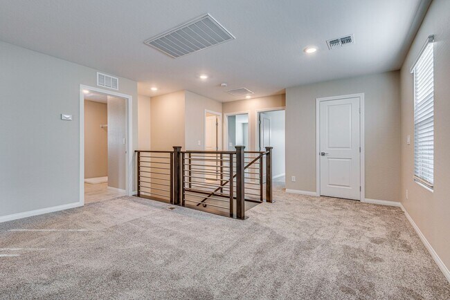 Foto del edificio - Single family home in ideal Summerlin loca...