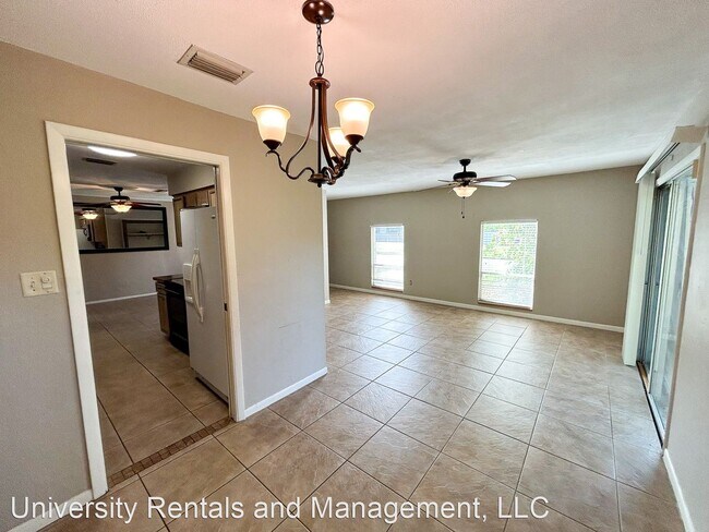 Foto del edificio - 4 br, 3 bath House - 3136 NW 47th Place