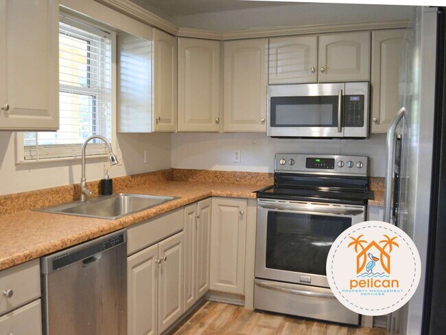 Building Photo - Charming 3-Bedroom Ranch with Shaded Backy...