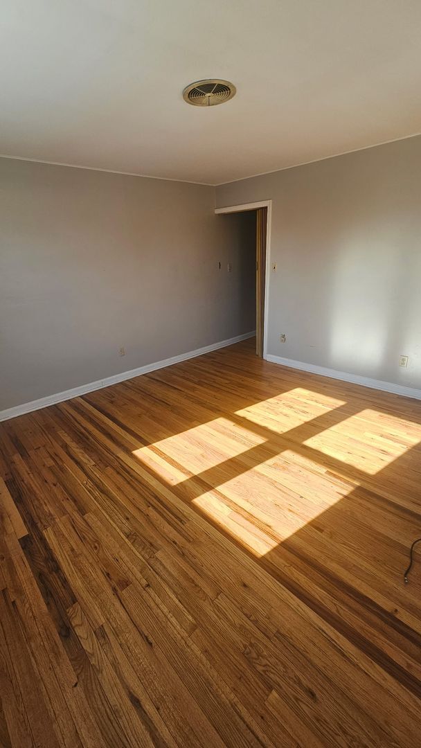 Foto del edificio - 1701 E Greenleaf St