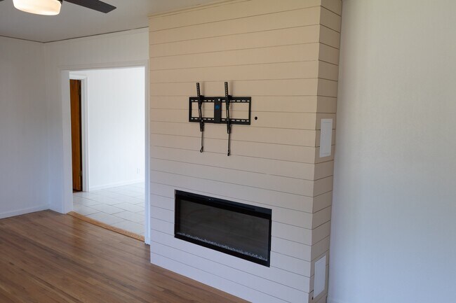 Foto del edificio - 5118 E 23rd St