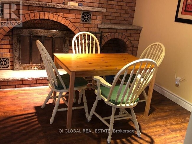 Photo du bâtiment - 115 Briggs Ave