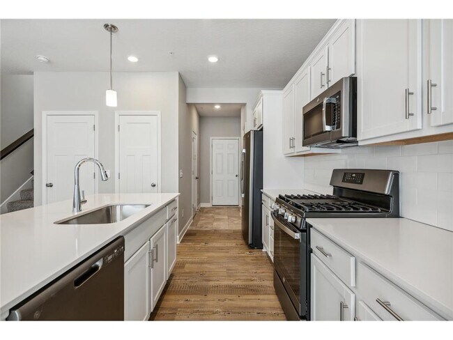 Foto del edificio - 9422 4th St N