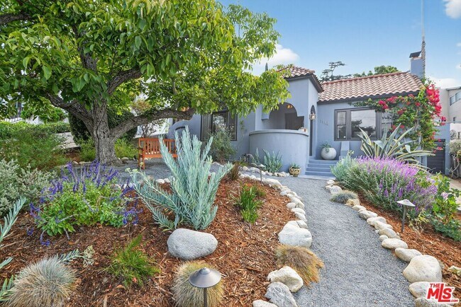 Foto del edificio - 1114 Yale Dr