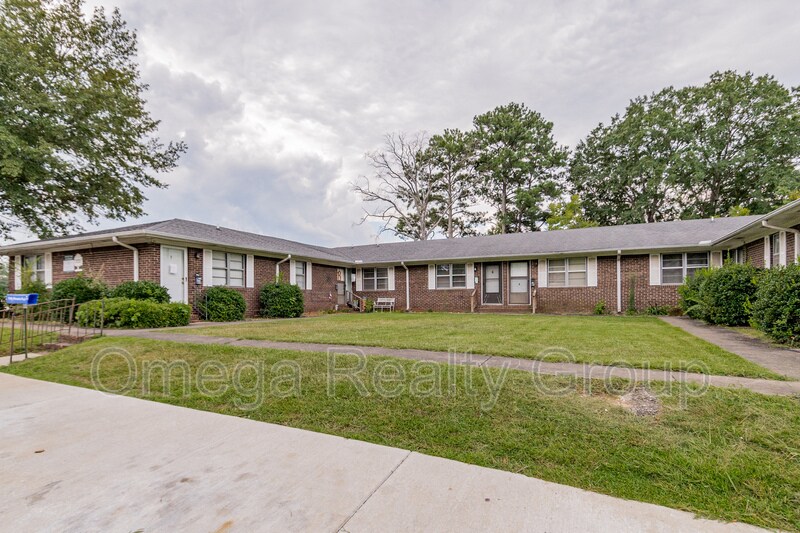 705 18th St E Unit Apt 4, Jasper, AL 35501 Condo for Rent in Jasper