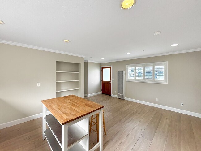 Foto del edificio - Charming 2BD/2BA Condo in University Heigh...
