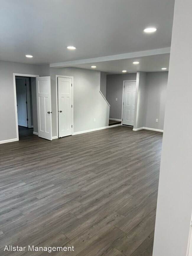Foto del edificio - 5 br, 2 bath House - 475 Southwick Dr