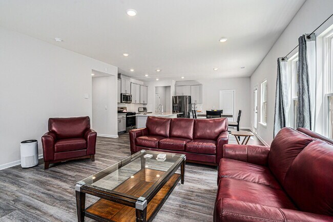 Foto del edificio - "Charming 4-Bed Home in Dallas, GA