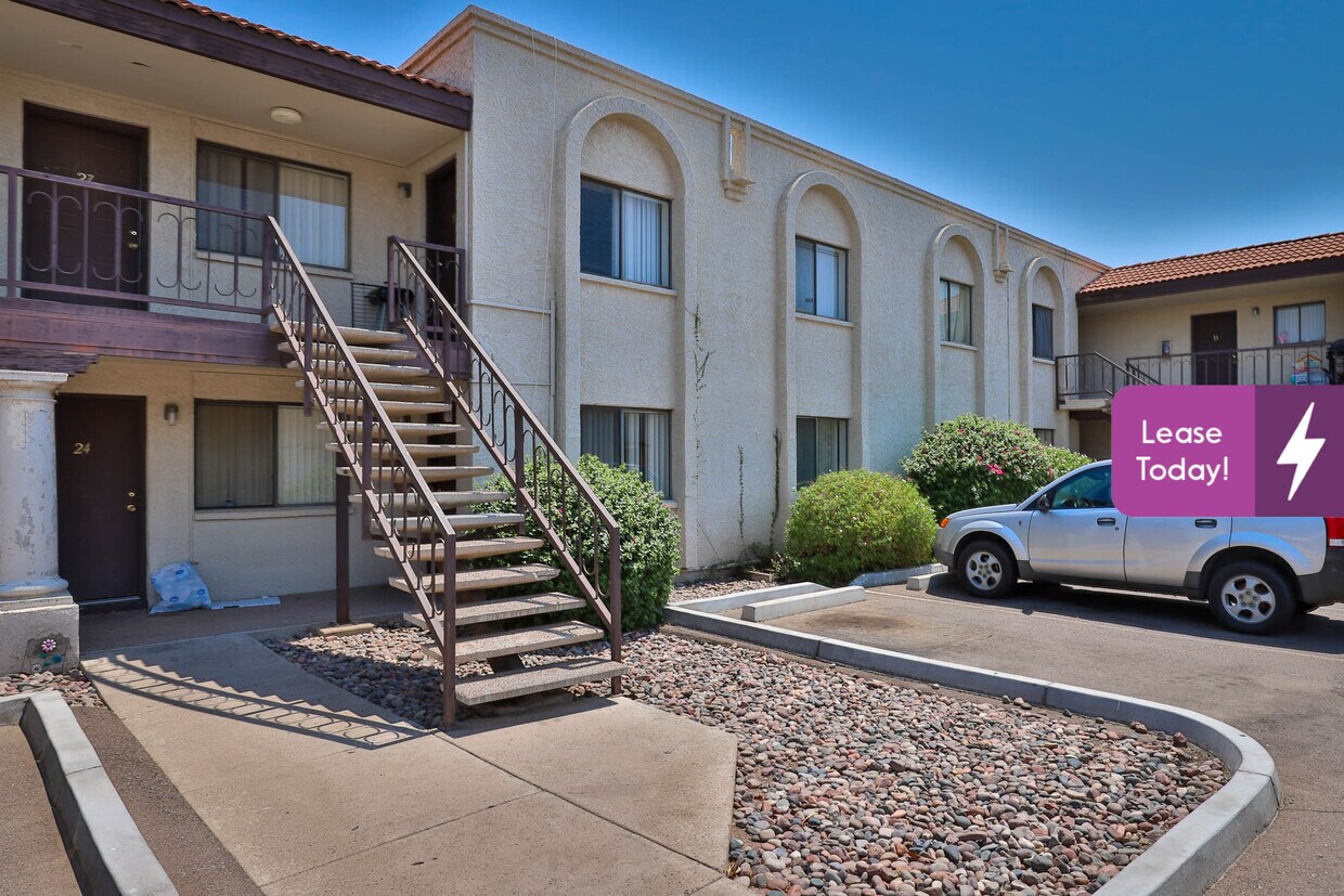 Primary Photo - 231 E 2nd Ave