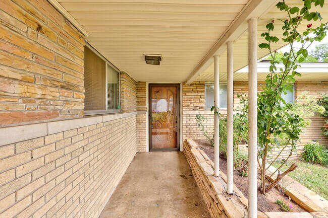 Foto del edificio - 3 bed 2 bath home in Bethany, OK