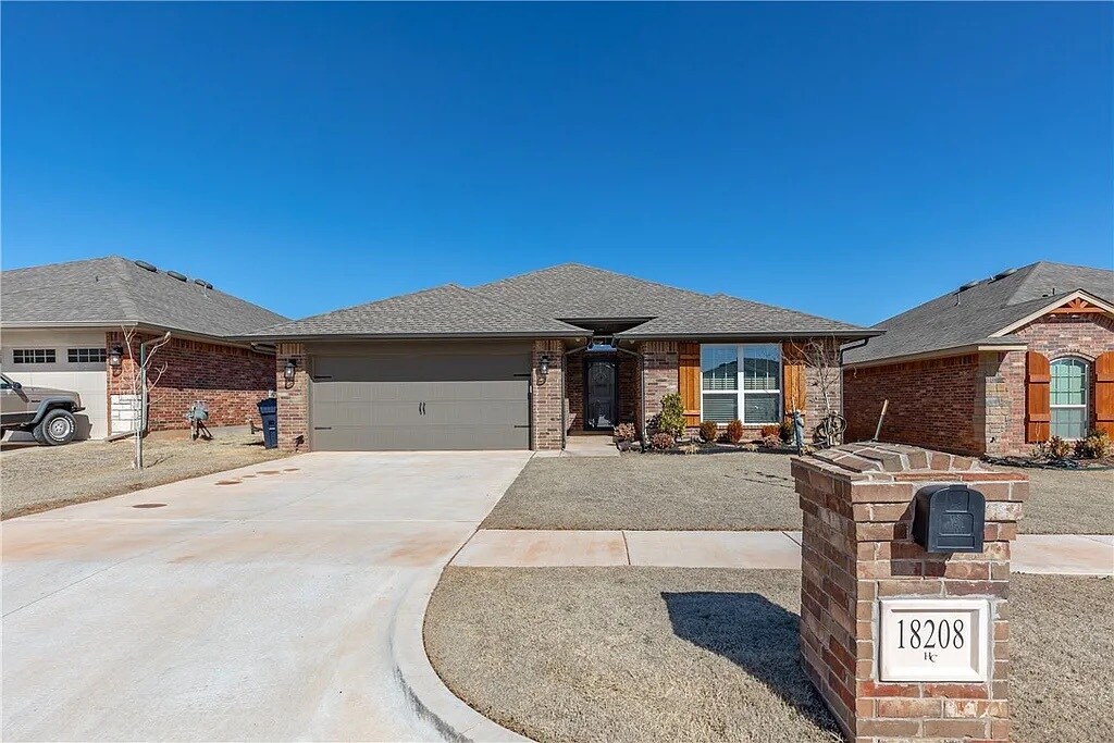 Foto principal - 18208 Autumn Grove Dr