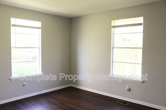 Foto del edificio - 5320 Java Ave