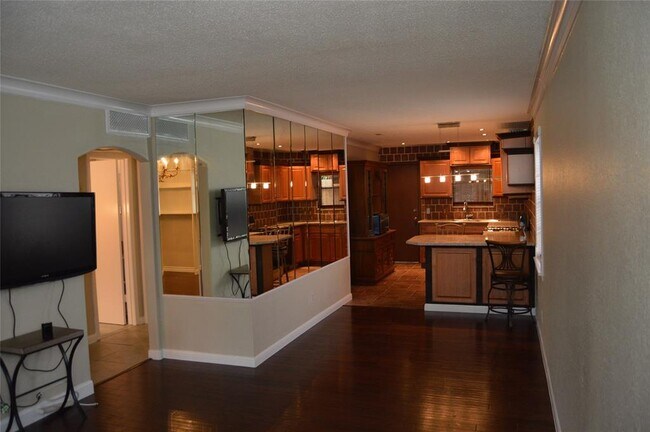 Building Photo - 5 E Tri Oaks Ln