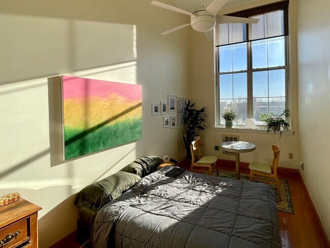 Foto del edificio - 240 Heath St