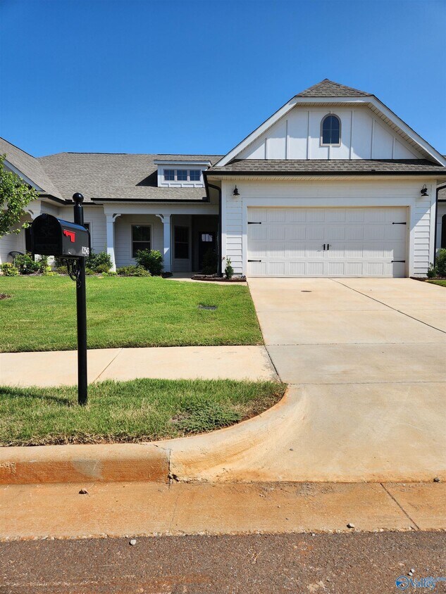 Primary Photo - 12543 Whitcomb Cir