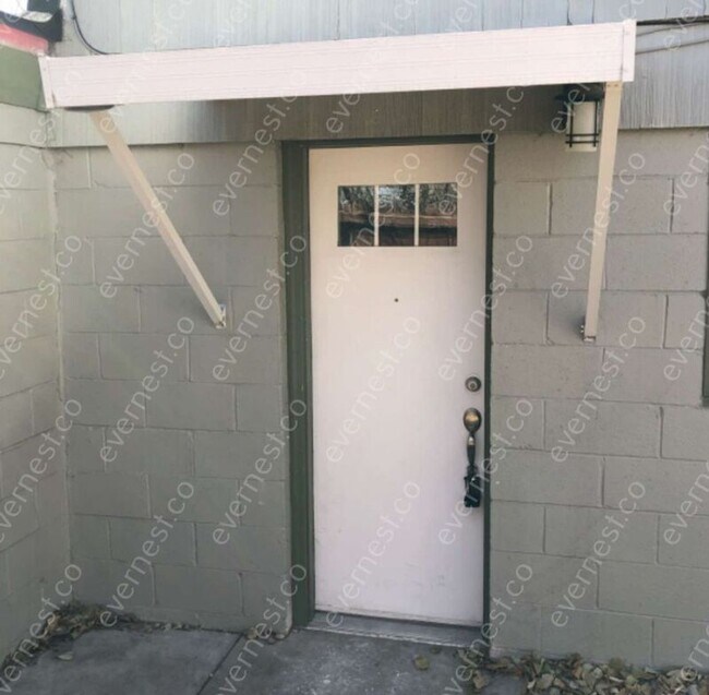 Foto del edificio - 1582 Taft St