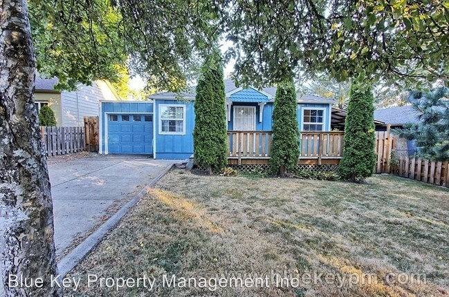 Foto del edificio - 4500 SE Naef Rd