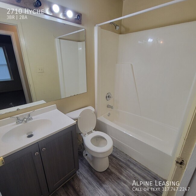 Foto del edificio - 2710 Hyche-