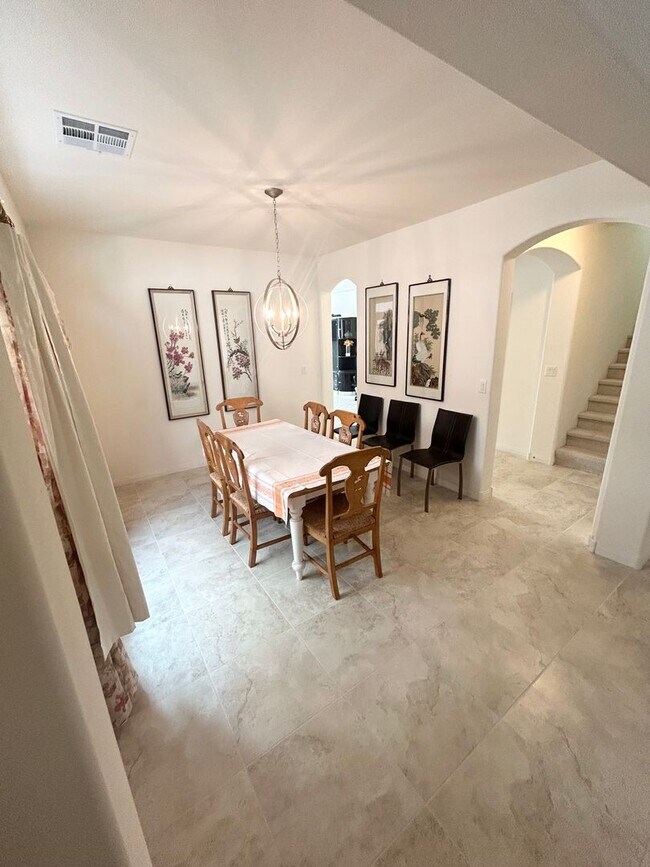 Foto del edificio - **Beautiful 3 Bedroom 3 1/2 Bath Home in d...