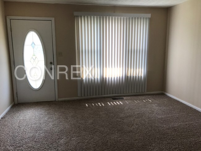 Building Photo - 2506 Peekskill Dr