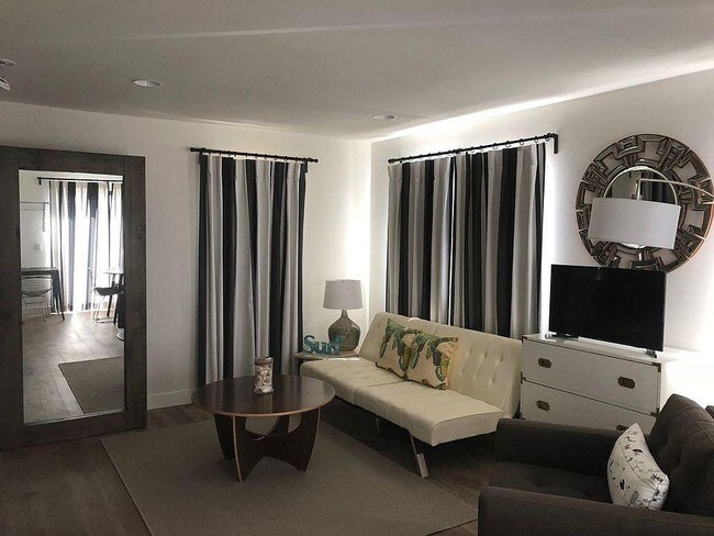 Foto del edificio - 949 Sapphire St