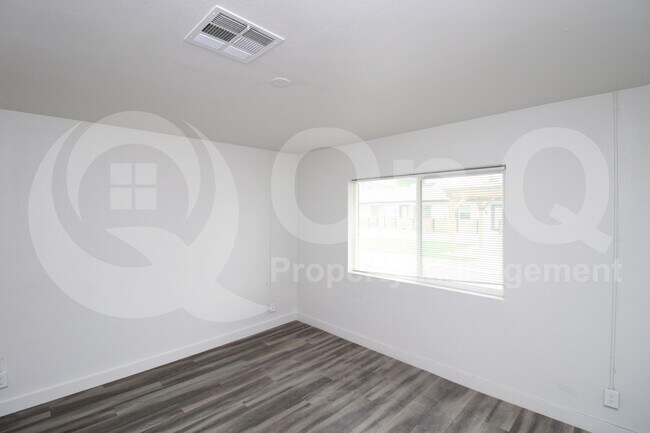 Foto del edificio - 312 N Hartford St