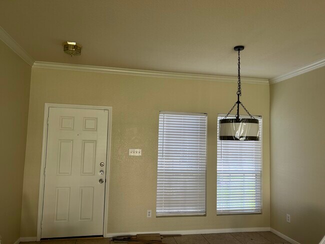 Foto del edificio - 2822 Oak Ridge Park Dr
