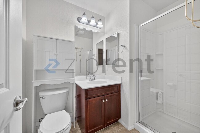 Foto del edificio - 1836 Olive Green St