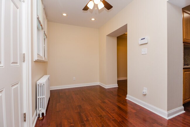 Foto del edificio - 1317 West Virginia Ave NE