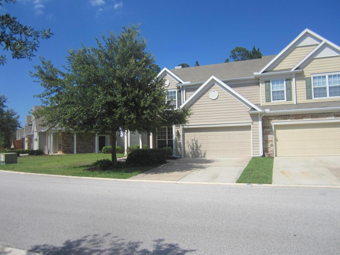 3915 Lionheart Dr, Jacksonville, FL 32216 House Rental in