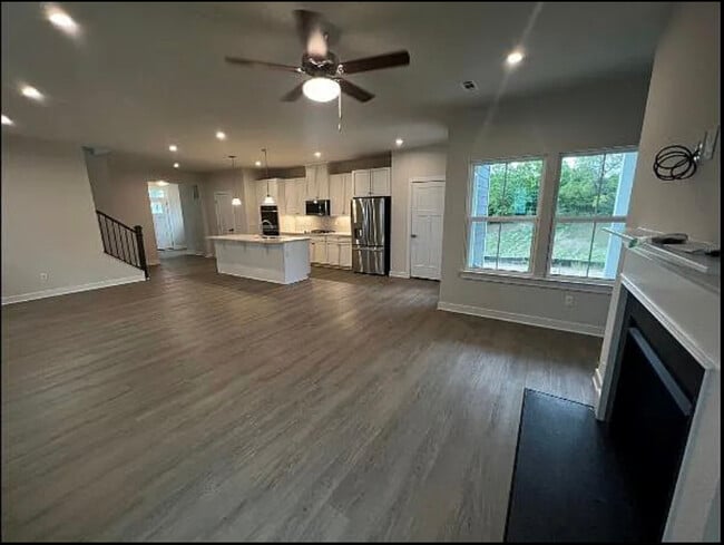 Building Photo - 8053 Warbler Way