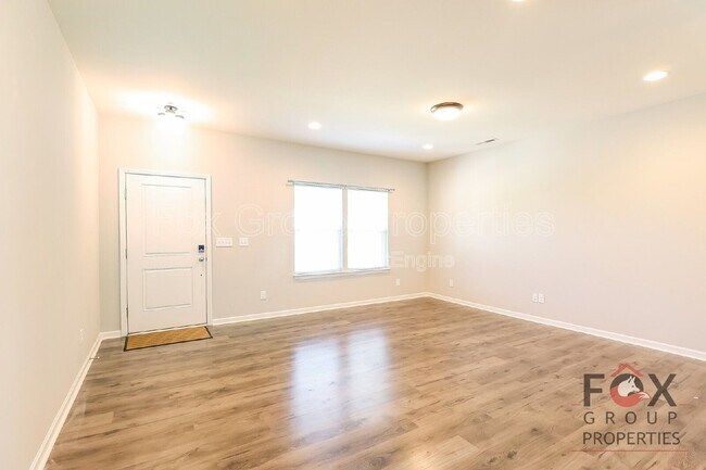 Building Photo - 2692 Andes Dr