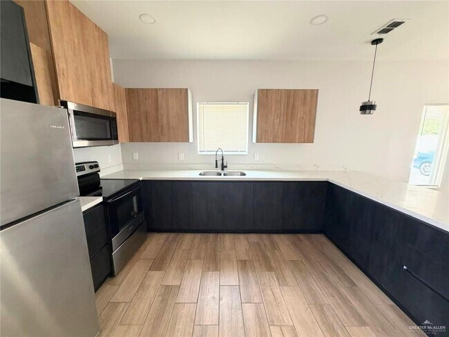 Foto del edificio - 16 N 36th St