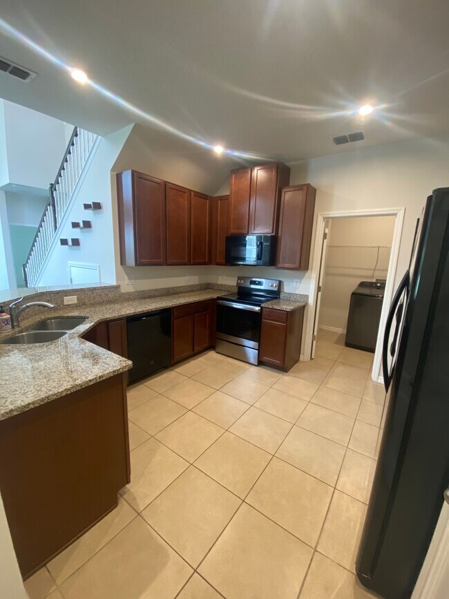 Building Photo - 10727 Verawood Dr