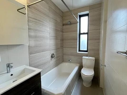 Foto del edificio - 350 E 62nd St