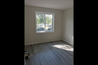 Building Photo - 8405-8108 108 St NW