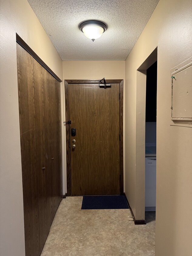 Foto principal - 1650 Highway 36 W